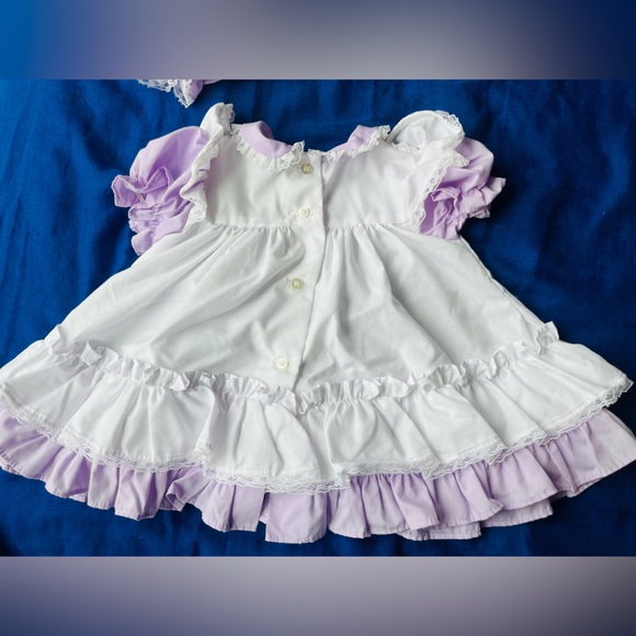 Sz 0-3 mon. VTG Colonial prairie Purple White ruffle lace dress w/bow & bloomers - Picture 5 of 12